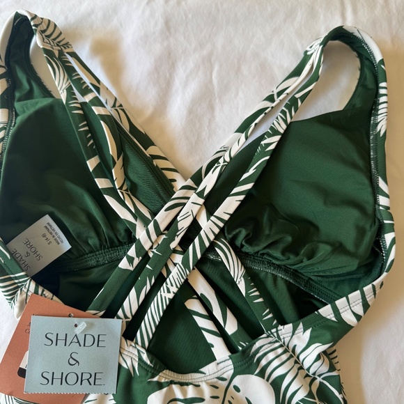 NWT Shade & Shore One Piece Smoothing Cross Back High Leg Swimsuit - Picture 4 of 5